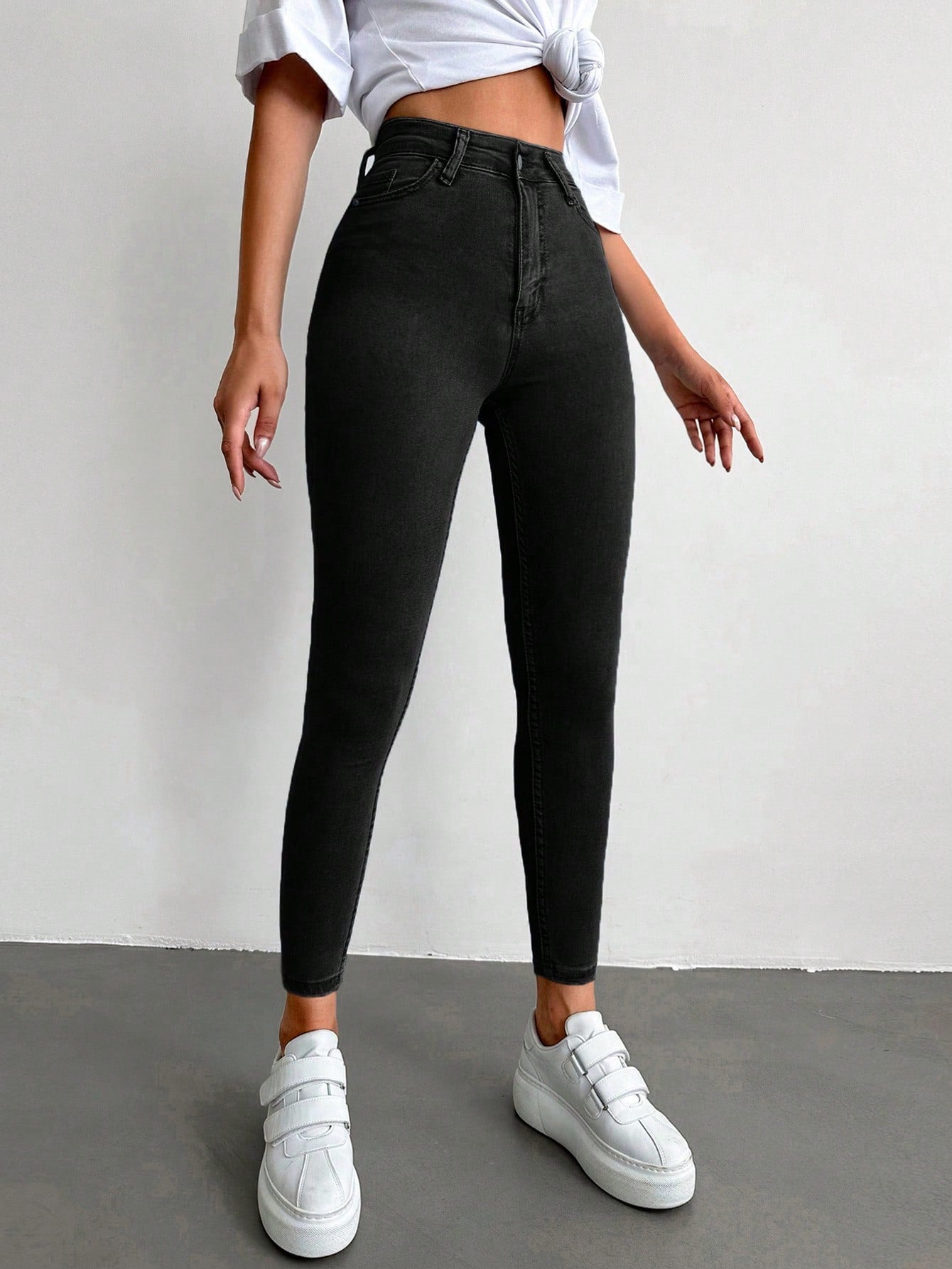 Laurene - Sharp Curve Jeans