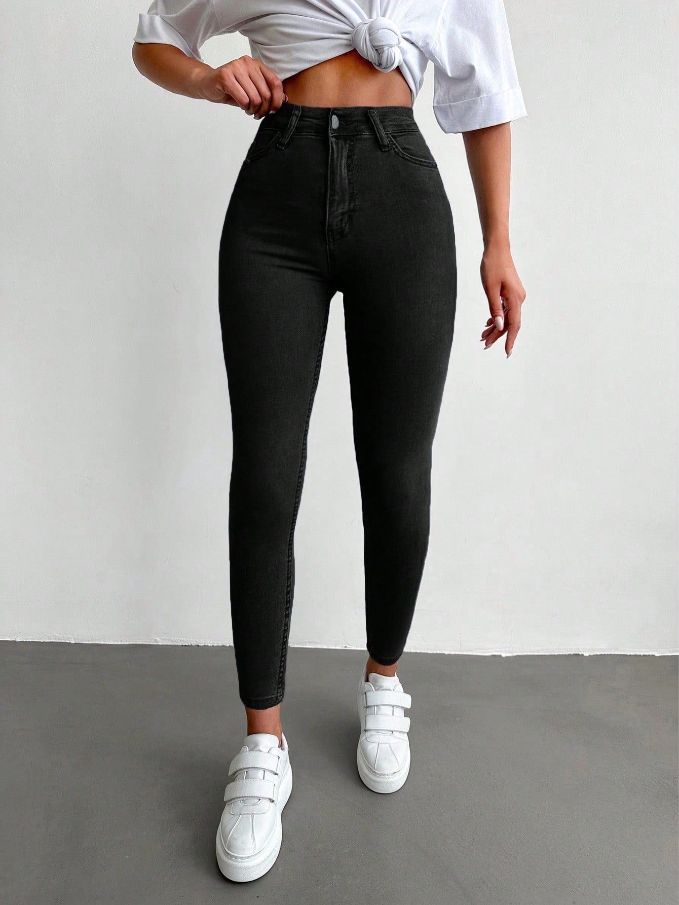 Laurene - Sharp Curve Jeans
