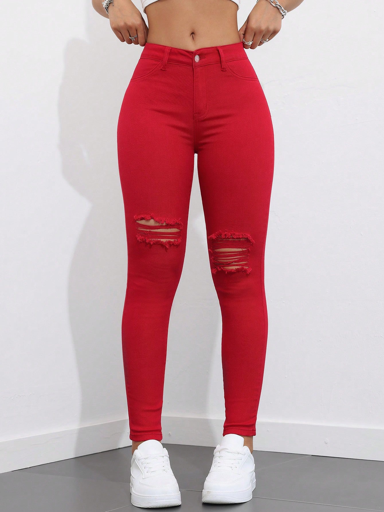Cherry - Ripped Jeans