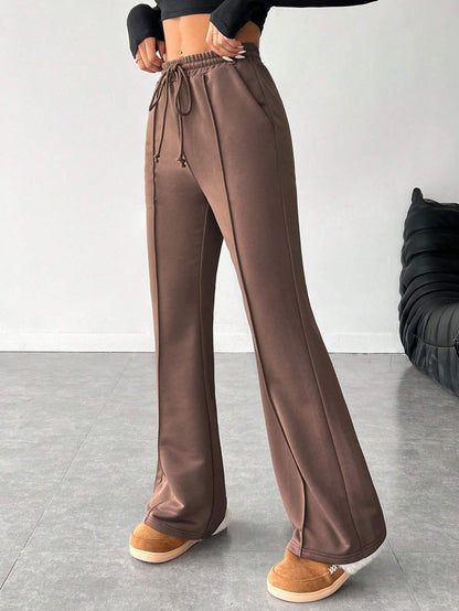 Lorena - Timeless Chic Pants