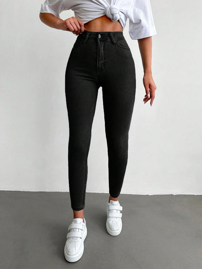Laurene - Sharp Curve Jeans